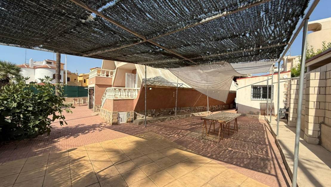 Venta - Chalet - Torrevieja - Torrevieja Alicante