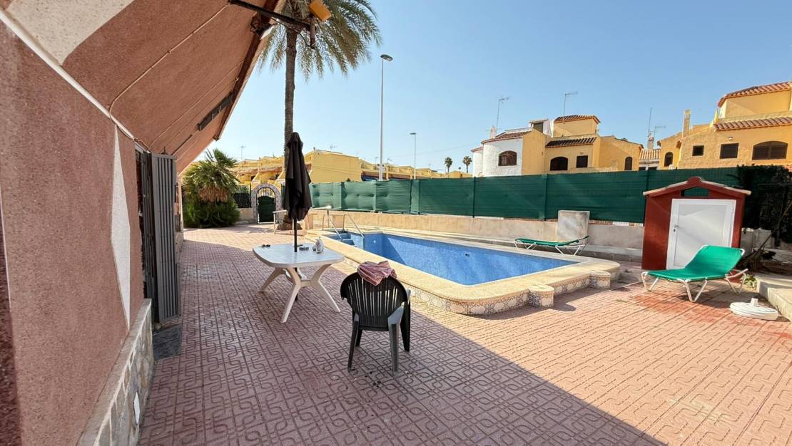 Venta - Chalet - Torrevieja - Torrevieja Alicante