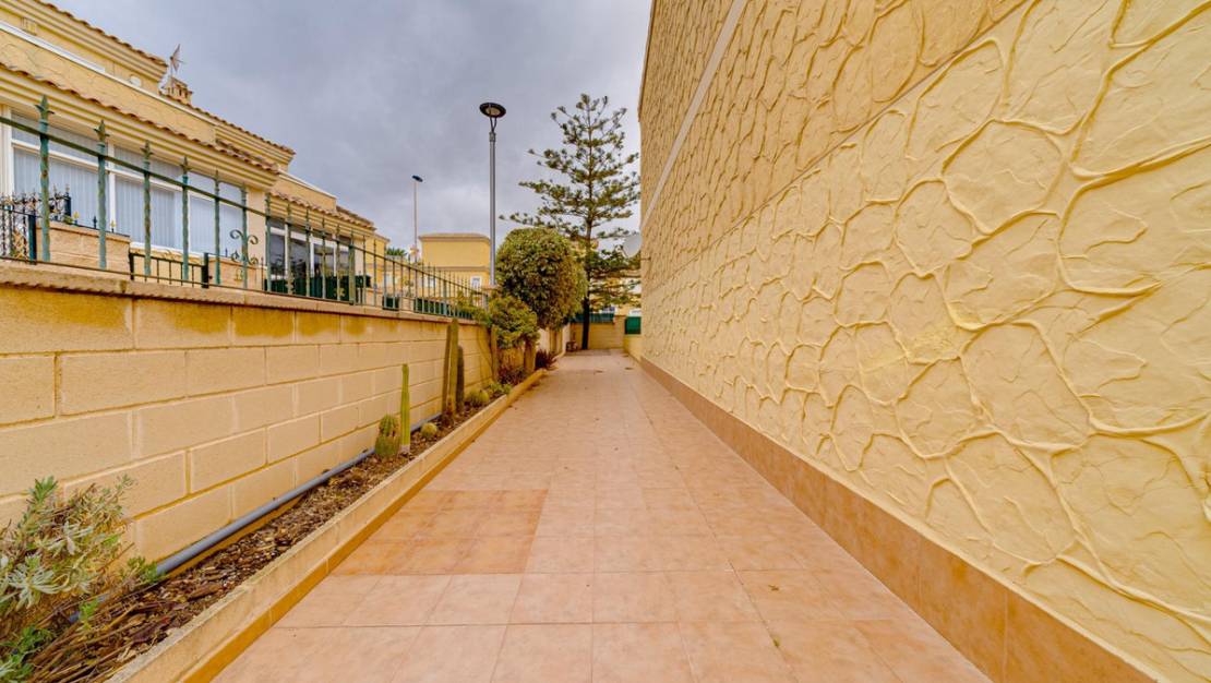 Venta - Chalet - Torrevieja - Torrevieja Centro