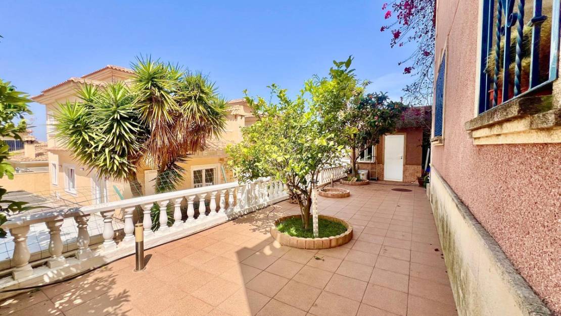 Venta - Chalet - Torrevieja - Torrevieja Centro