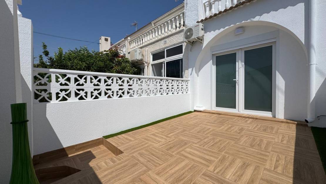 Venta - Chalet - Torrevieja - Torrevieja Centro