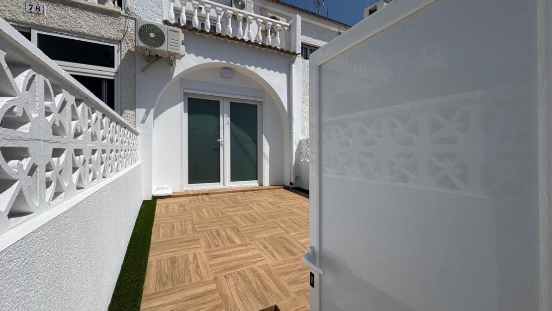 Venta - Chalet - Torrevieja - Torrevieja Centro