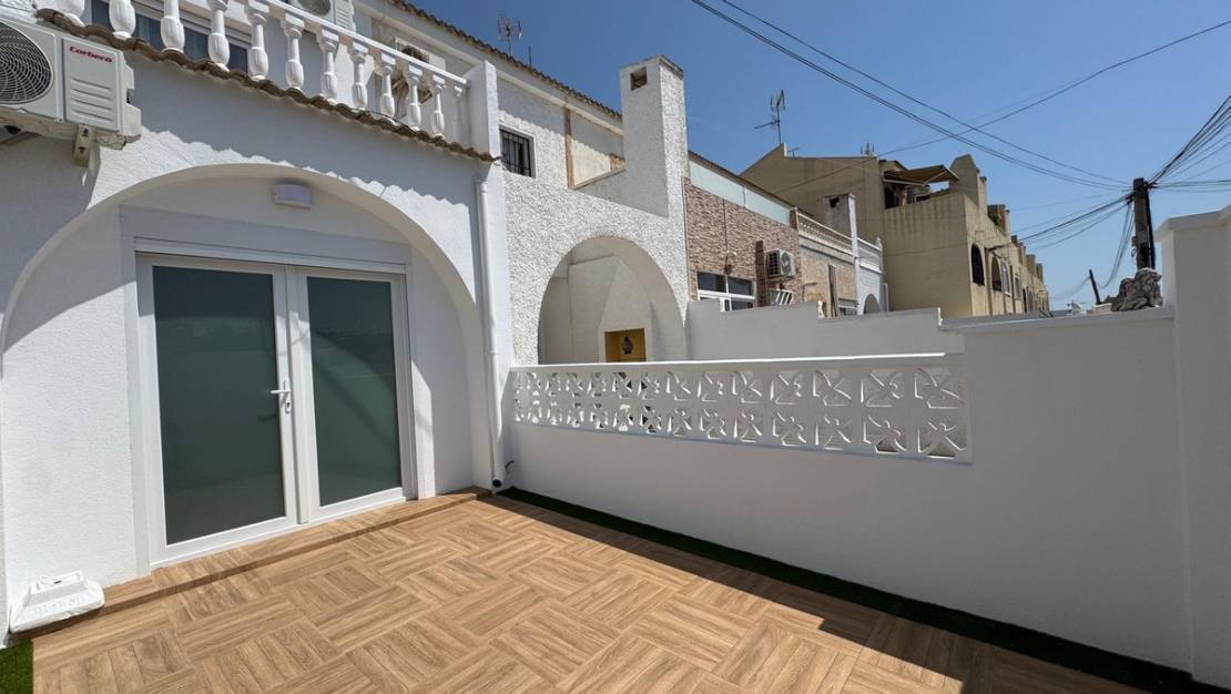 Venta - Chalet - Torrevieja - Torrevieja Centro