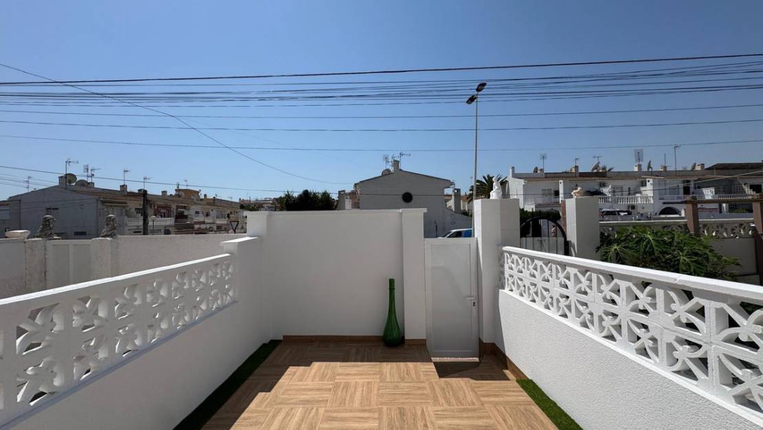 Venta - Chalet - Torrevieja - Torrevieja Centro