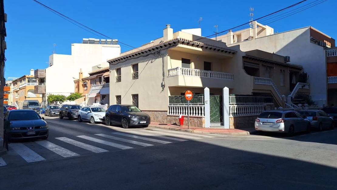 Venta - Chalet - Torrevieja - Torrevieja Centro