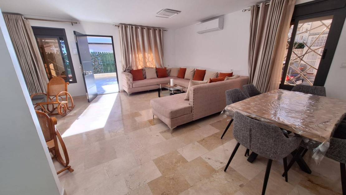 Venta - Chalet - Torrevieja - Torrevieja Centro