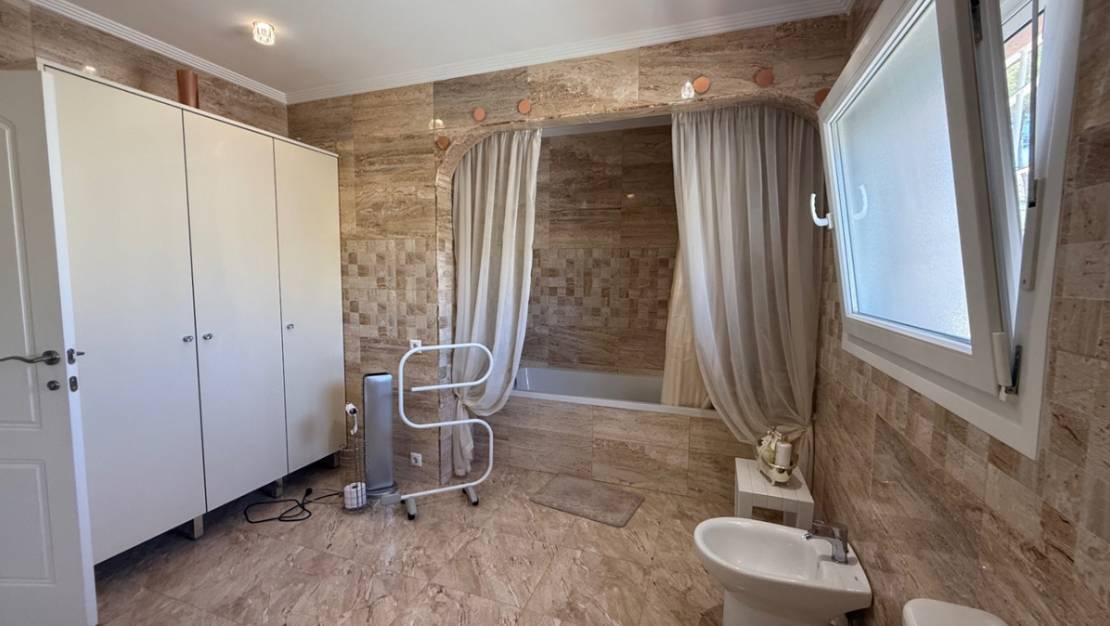 Venta - Chalet - Torrevieja - Torrevieja Centro