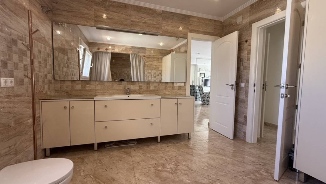 Venta - Chalet - Torrevieja - Torrevieja Centro