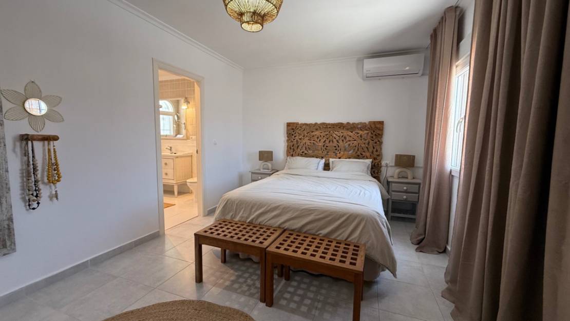 Venta - Chalet - Torrevieja - Torrevieja Centro