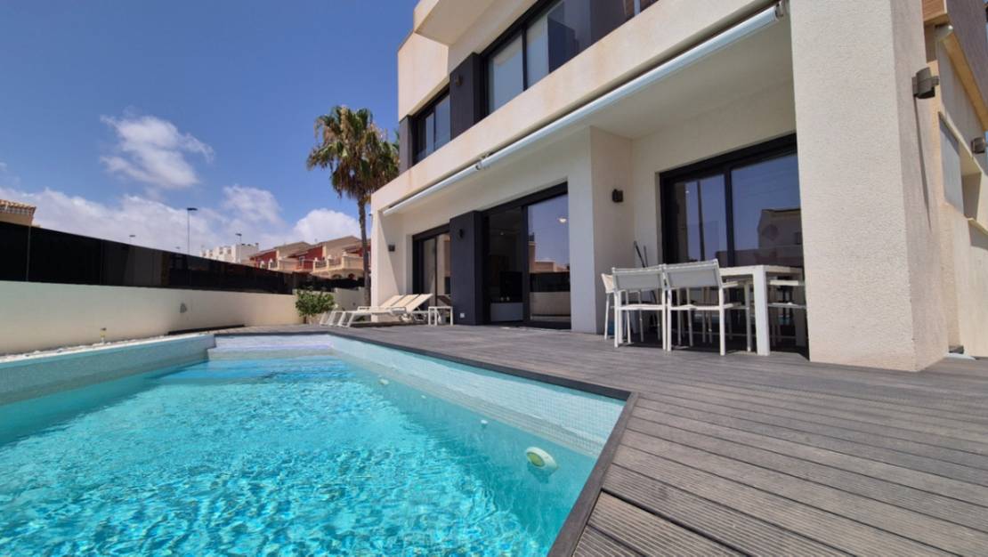 Venta - Chalet - Torrevieja - Torrevieja Centro