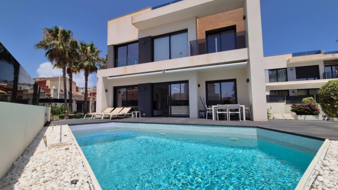 Venta - Chalet - Torrevieja - Torrevieja Centro