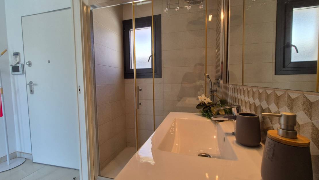 Venta - Chalet - Torrevieja - Torrevieja Centro