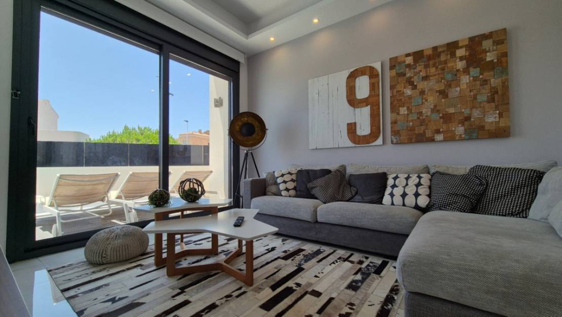 Venta - Chalet - Torrevieja - Torrevieja Centro