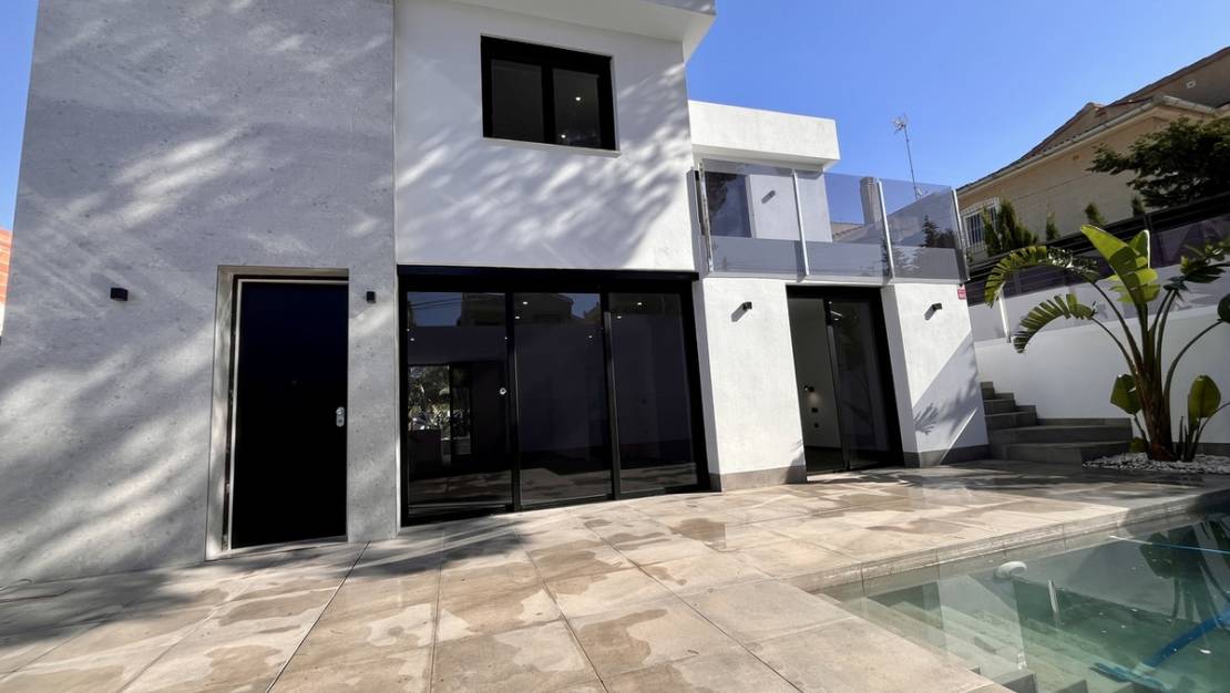Venta - Chalet - Torrevieja - Torrevieja Centro