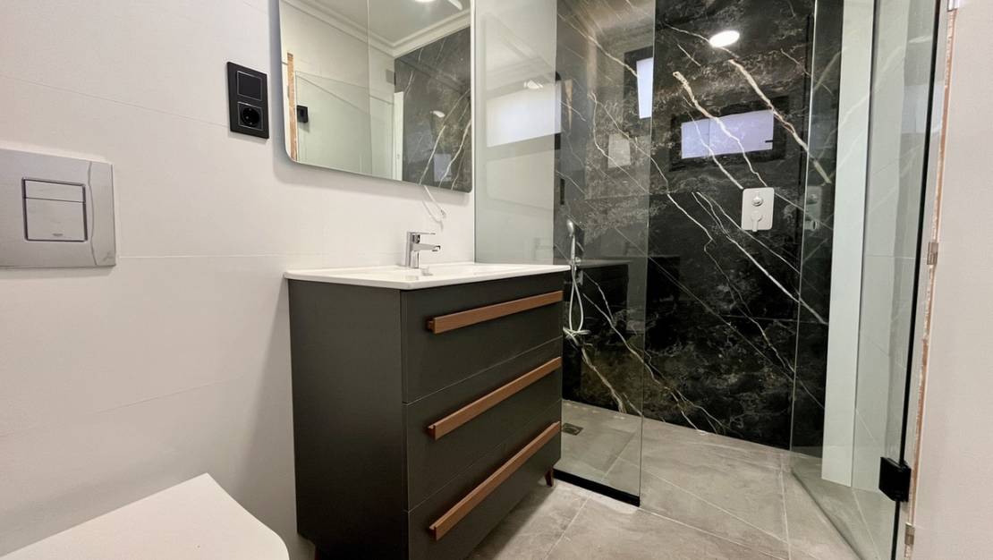 Venta - Chalet - Torrevieja - Torrevieja Centro