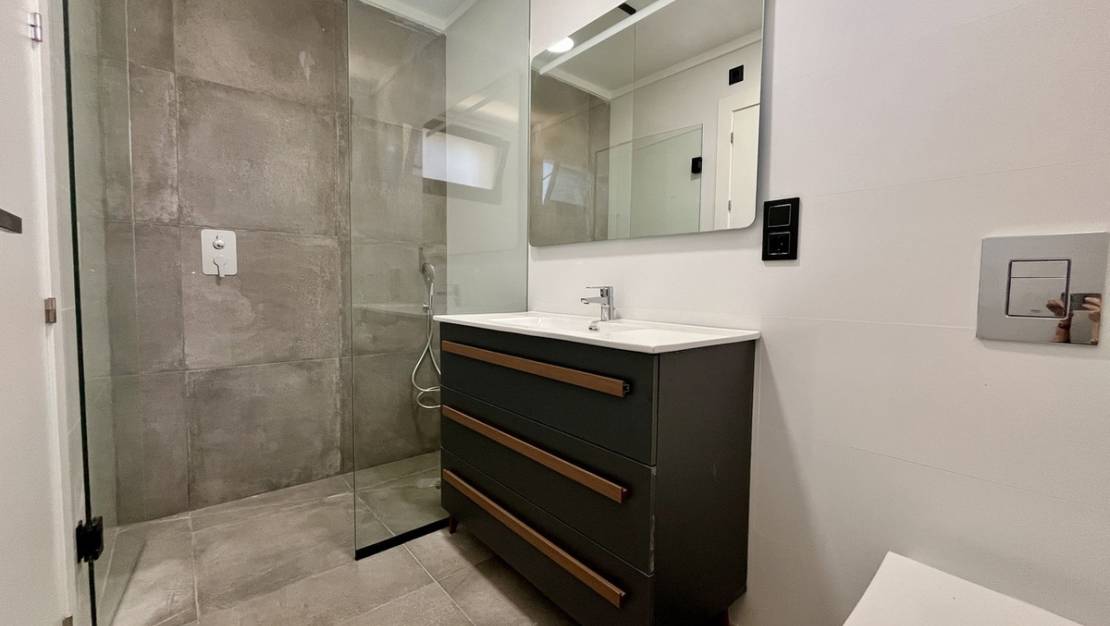 Venta - Chalet - Torrevieja - Torrevieja Centro