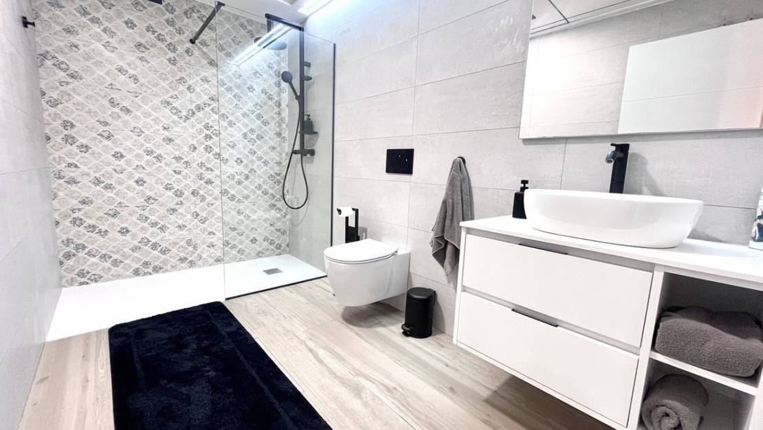 Venta - Chalet - Torrevieja - Torrevieja Centro