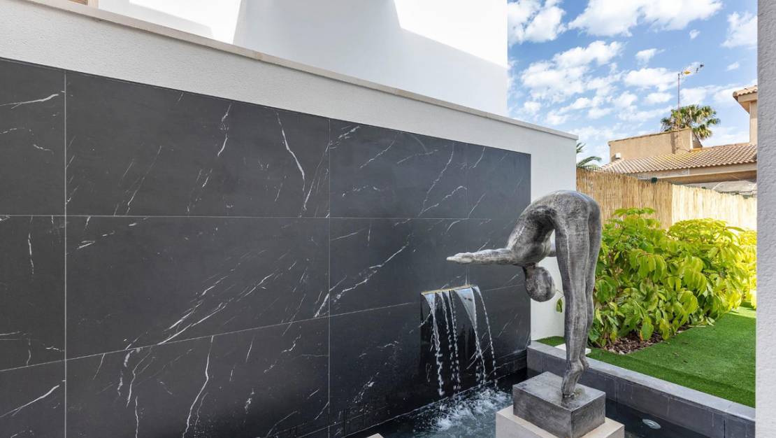 Venta - Chalet - Torrevieja - Torrevieja Centro