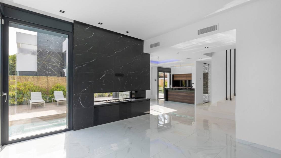 Venta - Chalet - Torrevieja - Torrevieja Centro