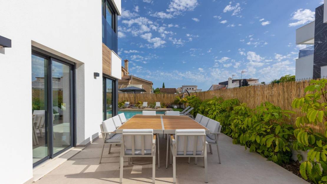 Venta - Chalet - Torrevieja - Torrevieja Centro