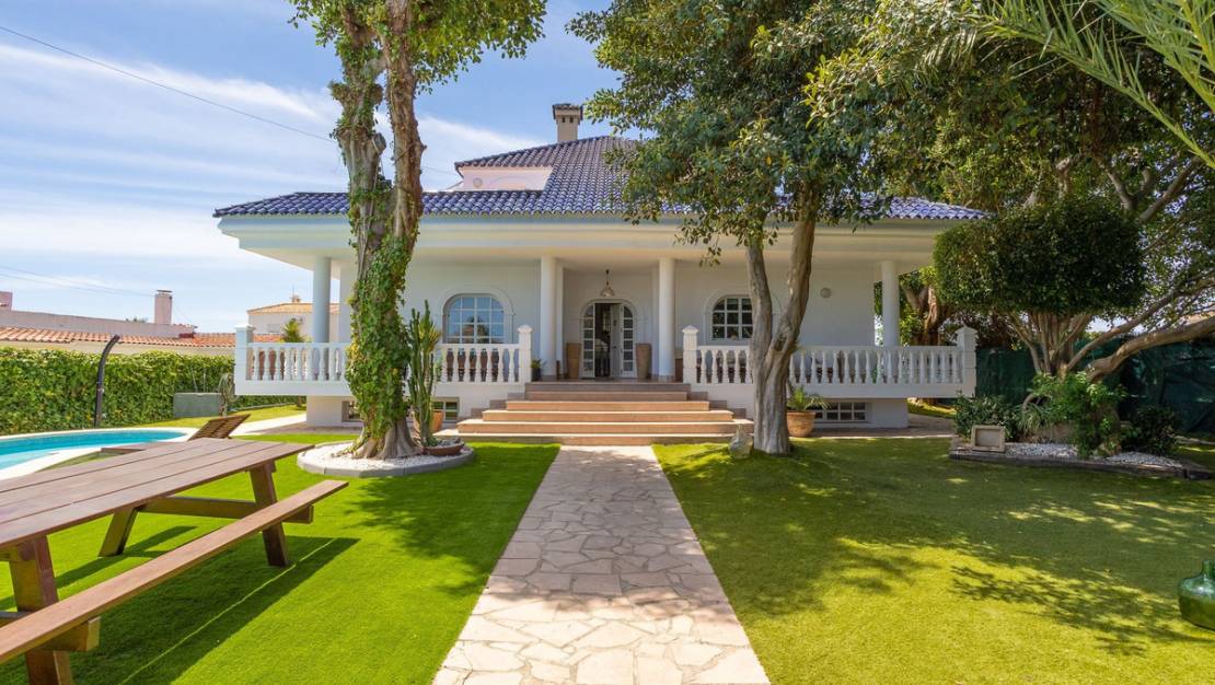 Venta - Chalet - Torrevieja - Torrevieja Centro