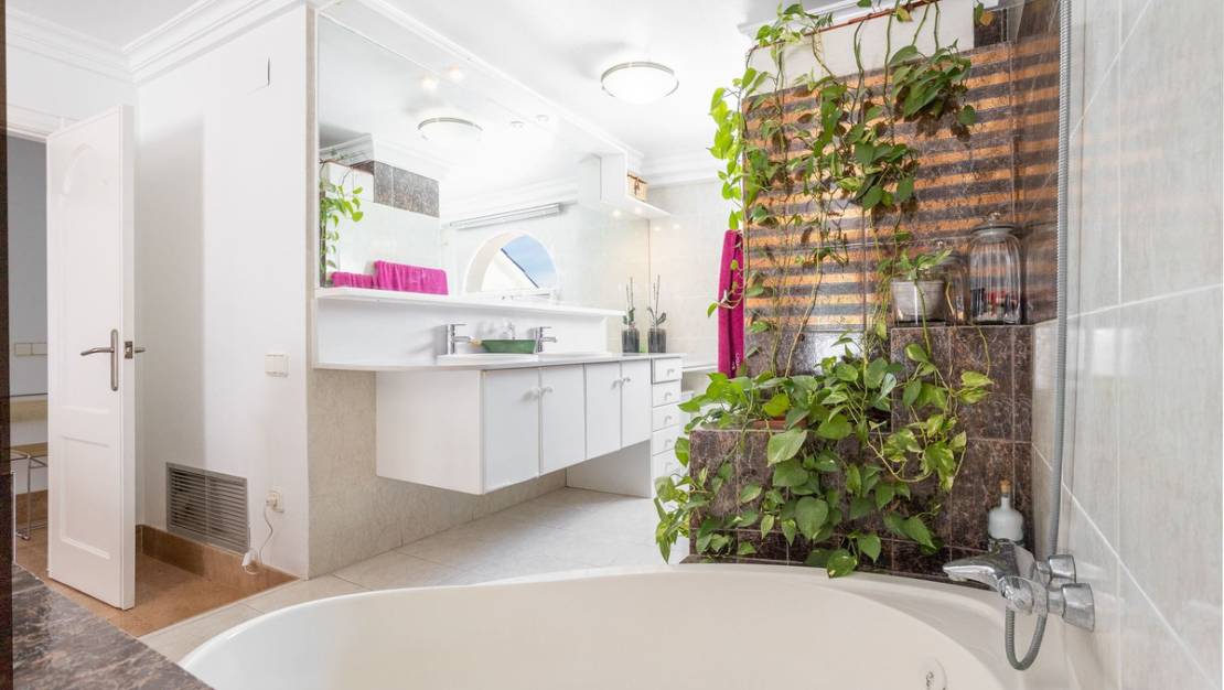 Venta - Chalet - Torrevieja - Torrevieja Centro