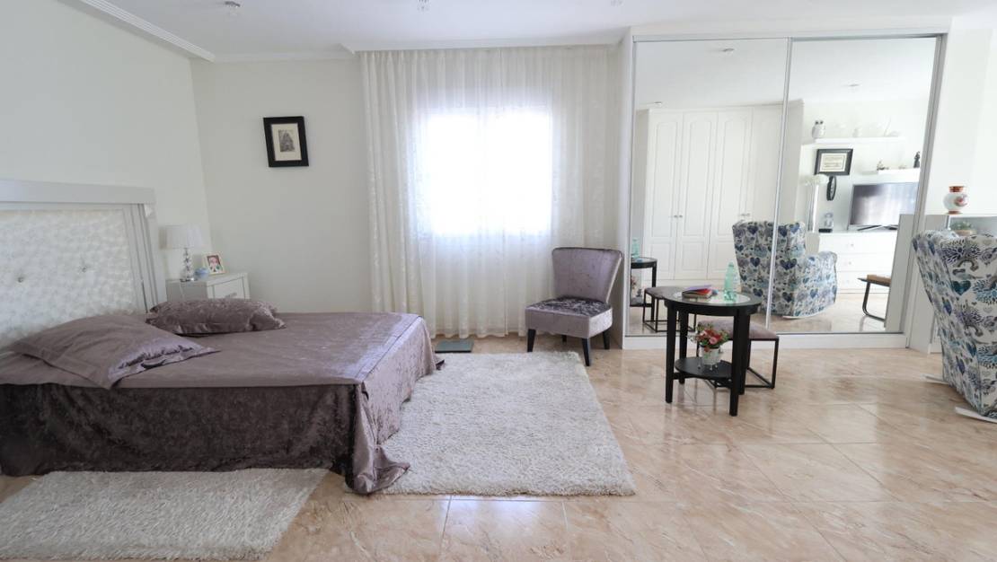 Venta - Chalet - Torrevieja - Torrevieja Centro