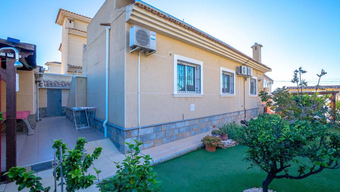 Venta - Chalet - Torrevieja - Torrevieja Centro