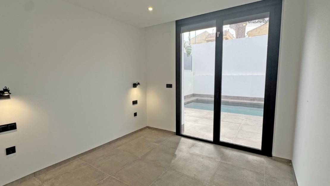 Venta - Chalet - Torrevieja - Torrevieja Centro