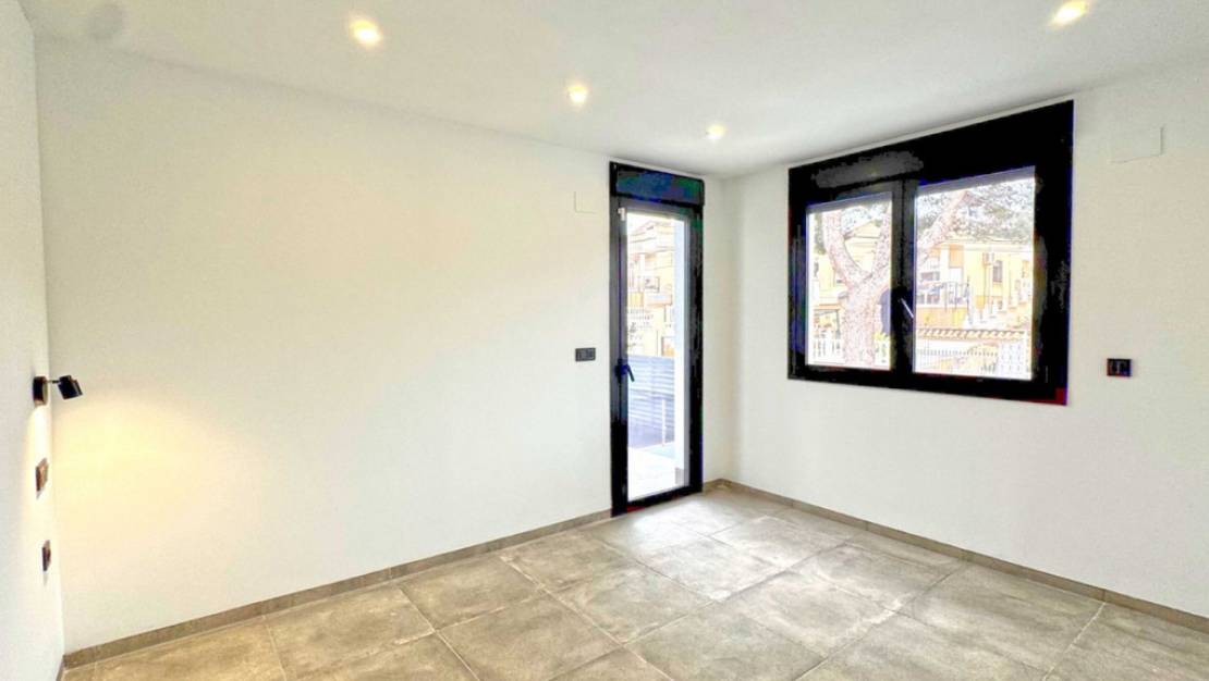 Venta - Chalet - Torrevieja - Torrevieja Centro