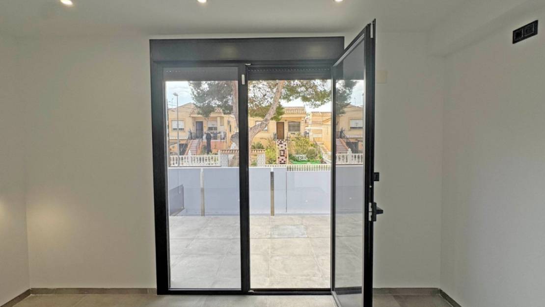 Venta - Chalet - Torrevieja - Torrevieja Centro