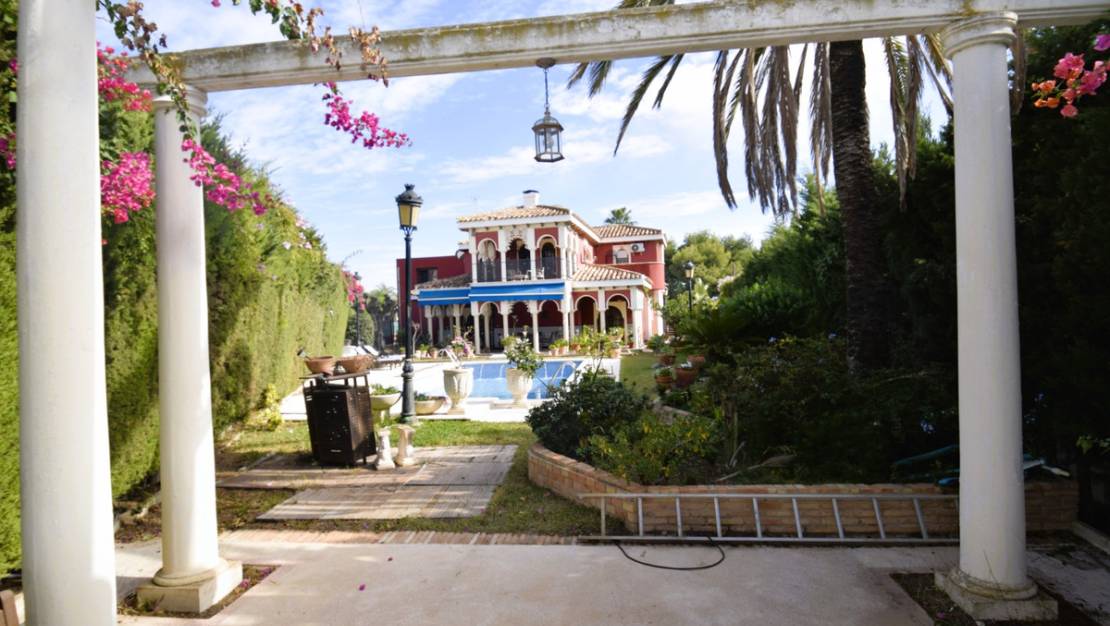 Venta - Chalet - Torrevieja - Torrevieja Centro