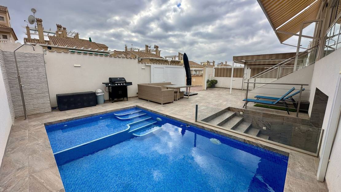 Venta - Chalet - Torrevieja - Torrevieja Centro