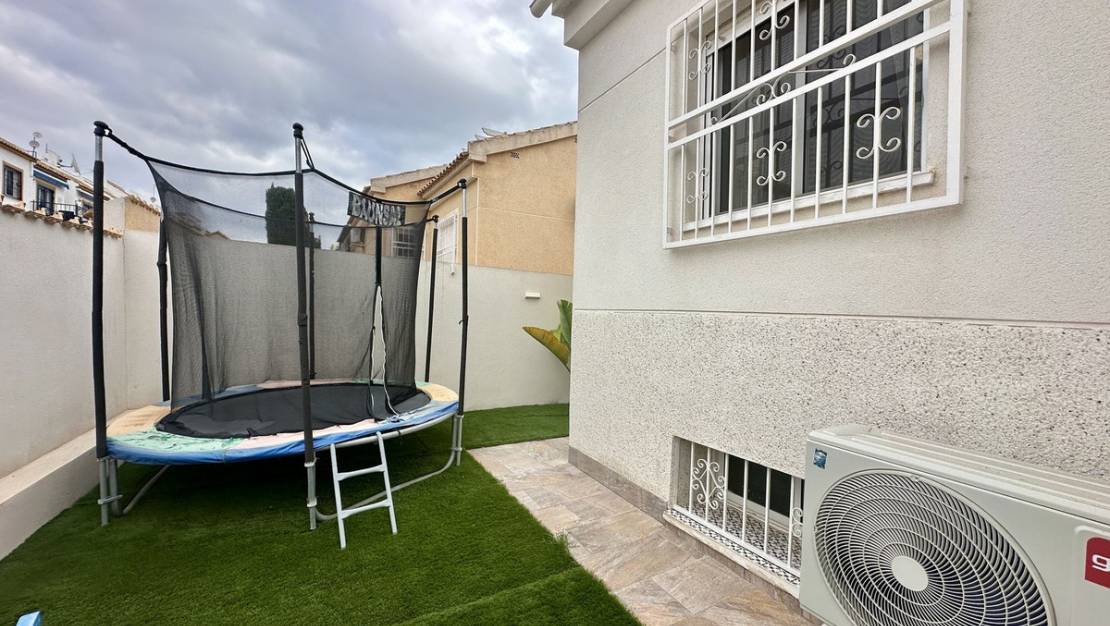 Venta - Chalet - Torrevieja - Torrevieja Centro