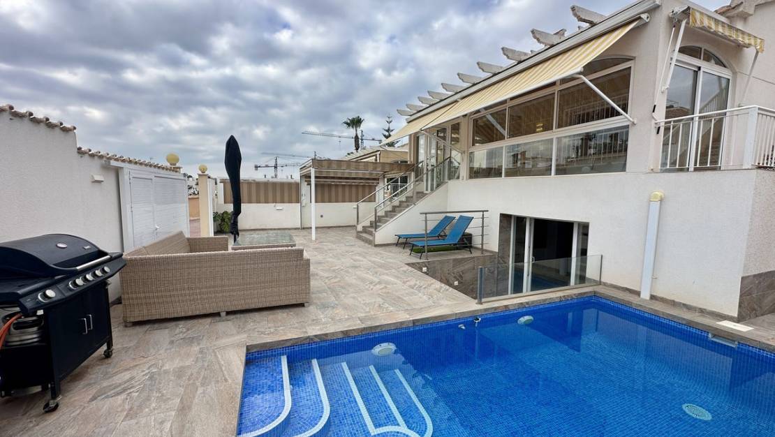 Venta - Chalet - Torrevieja - Torrevieja Centro