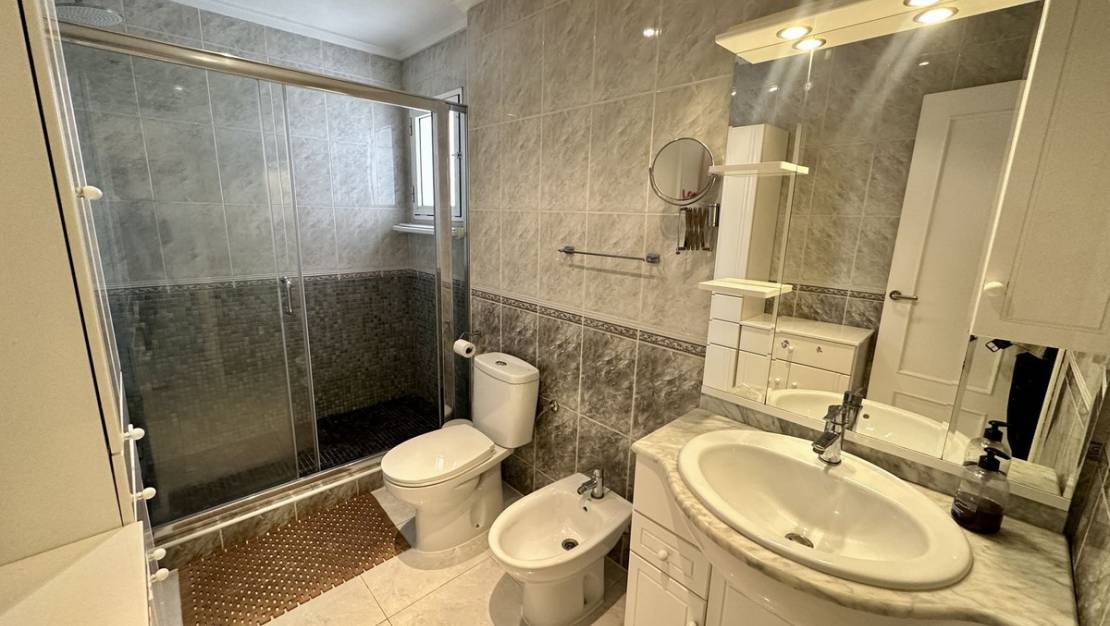 Venta - Chalet - Torrevieja - Torrevieja Centro