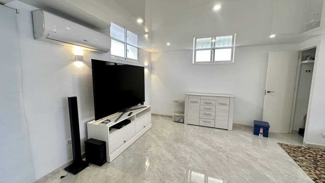 Venta - Chalet - Torrevieja - Torrevieja Centro