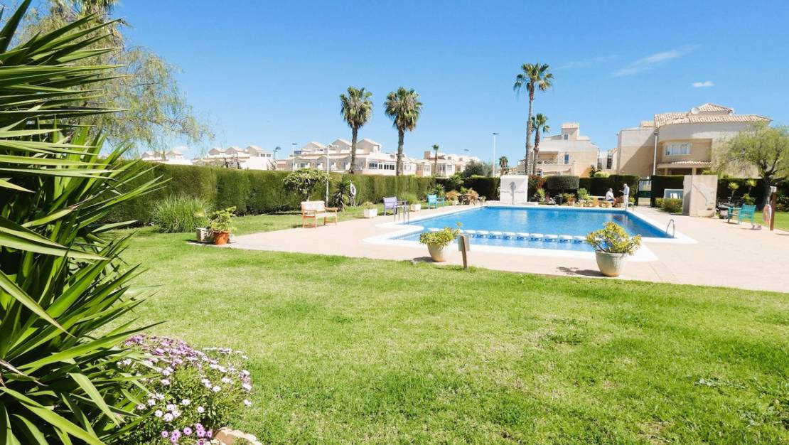 Venta - Chalet - Torrevieja - Torrevieja Centro