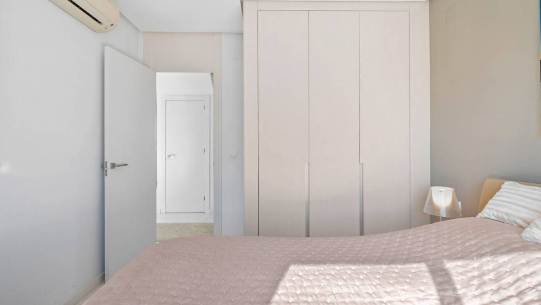 Venta - Chalet - Torrevieja - Torrevieja Centro