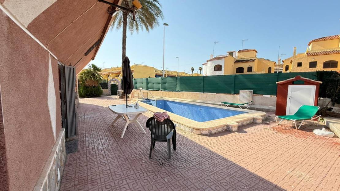 Venta - Chalet - Torrevieja - Torrevieja Centro