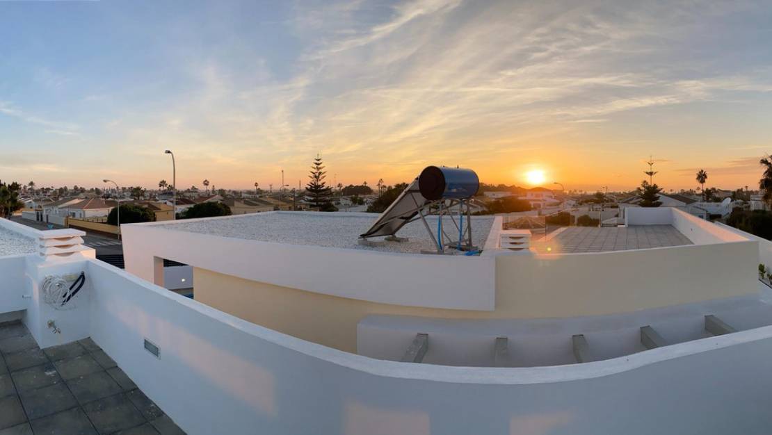 Venta - Chalet - Torrevieja - Torrevieja Centro