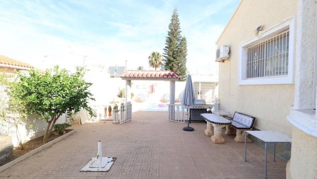 Venta - Chalet - Torrevieja - Torrevieja Centro