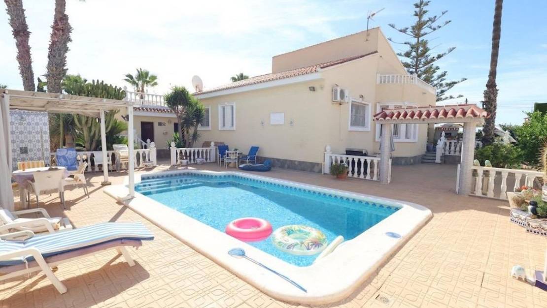 Venta - Chalet - Torrevieja - Torrevieja Centro