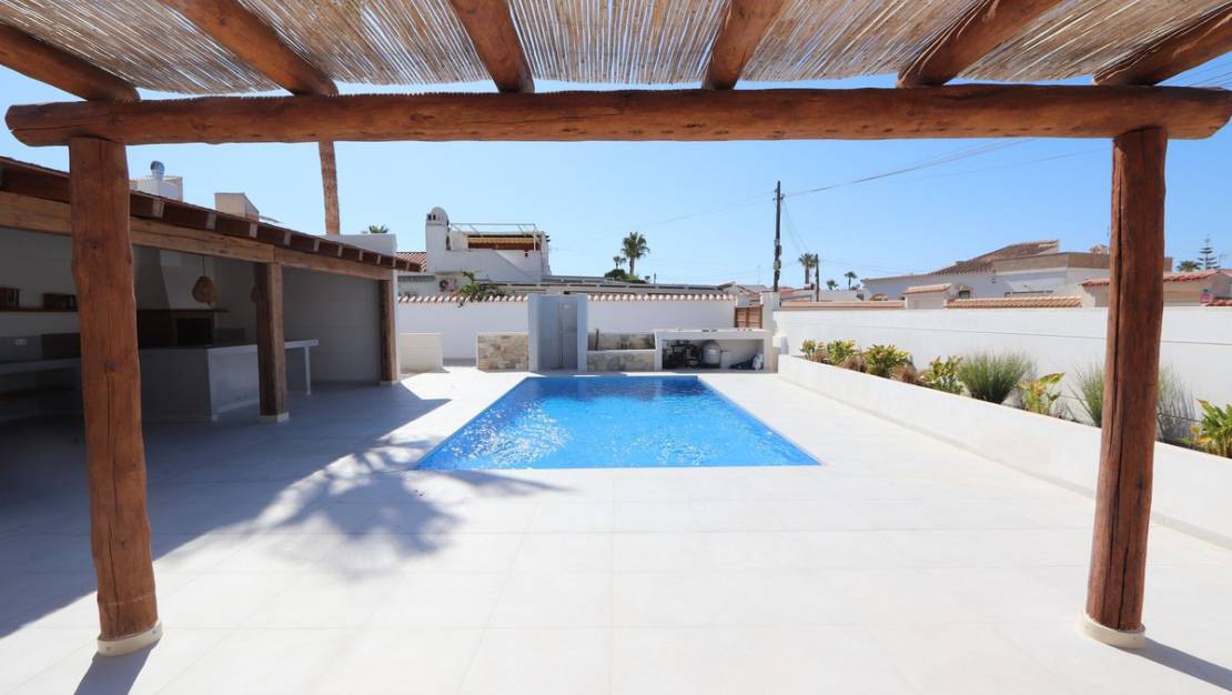 Venta - Chalet - Torrevieja - Torrevieja Centro