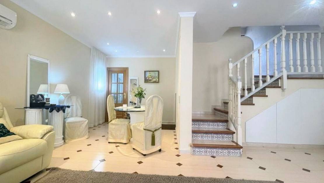 Venta - Chalet - Torrevieja - Torrevieja Centro