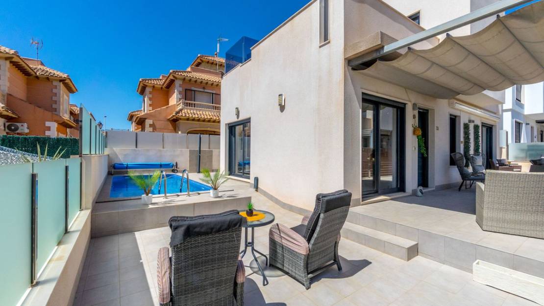 Venta - Chalet - Torrevieja - Torrevieja Centro