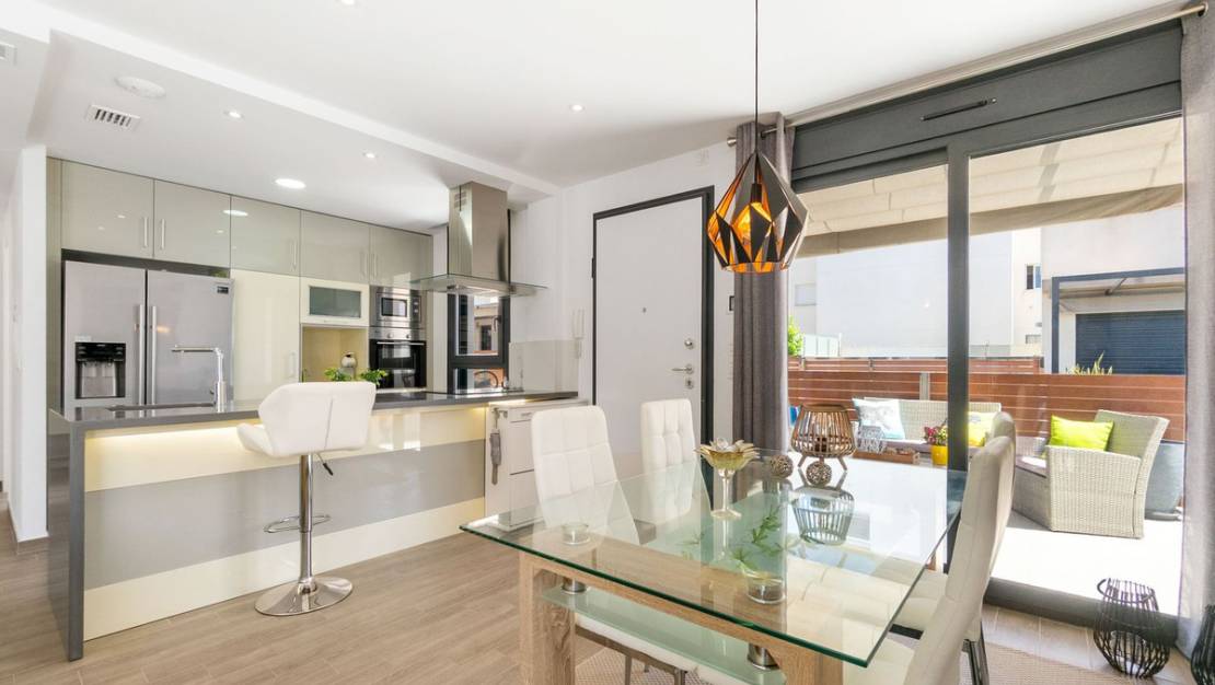 Venta - Chalet - Torrevieja - Torrevieja Centro