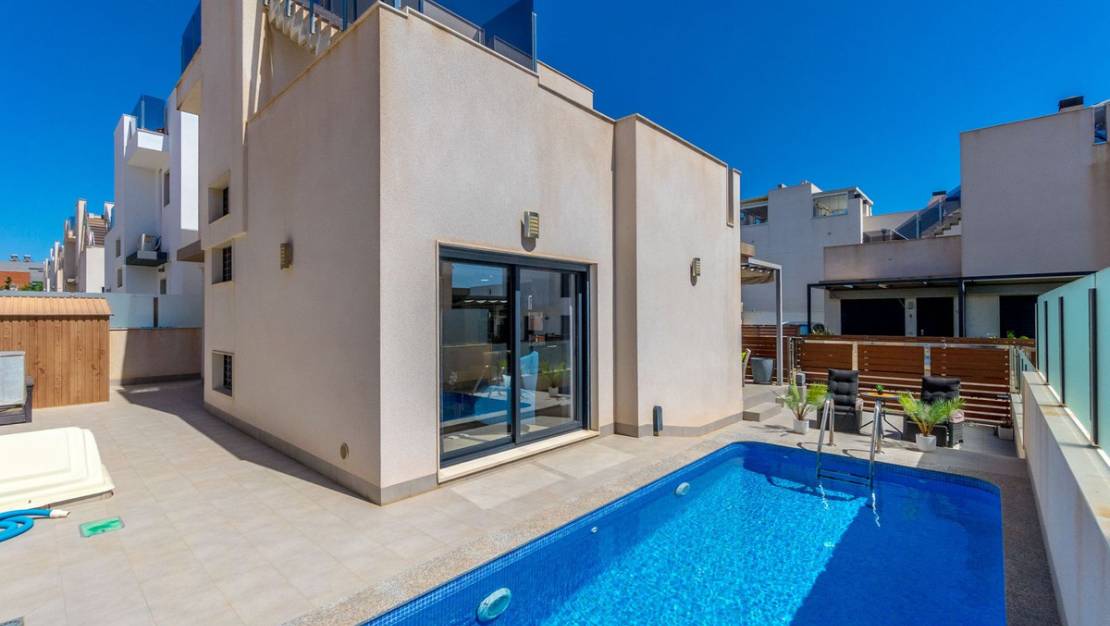 Venta - Chalet - Torrevieja - Torrevieja Centro