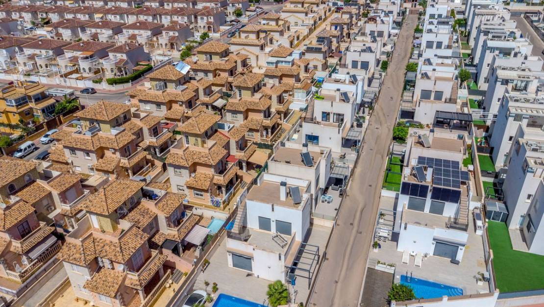 Venta - Chalet - Torrevieja - Torrevieja Centro