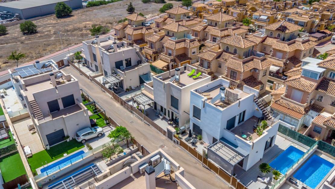 Venta - Chalet - Torrevieja - Torrevieja Centro